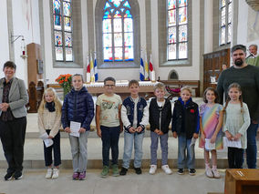 Vorstellung der Kommunionkinder in St. Crescentius ( © Karl-Franz Thiede)